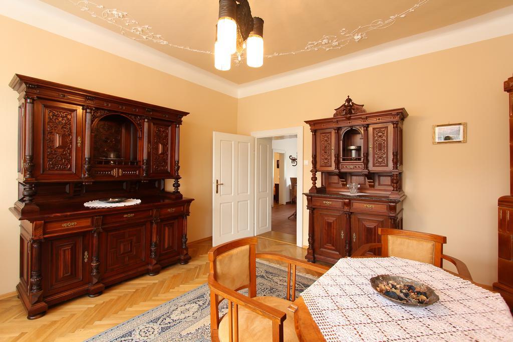 Penzion Jelen Vranov Nad Dyji Room photo